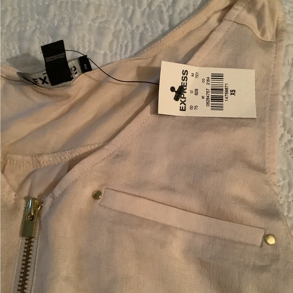 Express - Picture 3 of 3